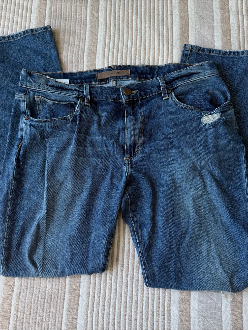 Joe's Jeans Men's Relaxed Dark Blue Denim with Subtle Distress
